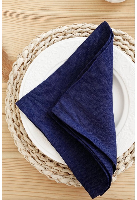 https://www.touchablelinen.com/image/cache/catalog/products/21/Linen-napkins-in-Dark-blue-3-550x800.jpg