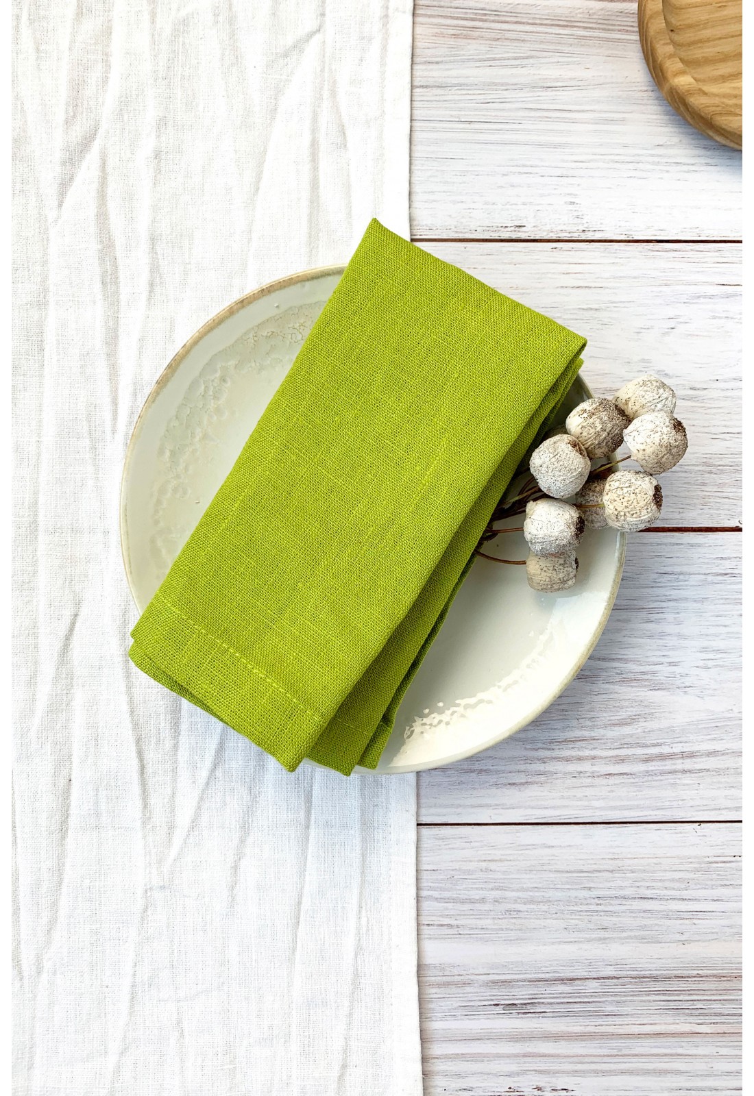 https://www.touchablelinen.com/image/cache/catalog/products/22/Linen-napkins-All-colors-and-sizes-14-1100x1600.jpg