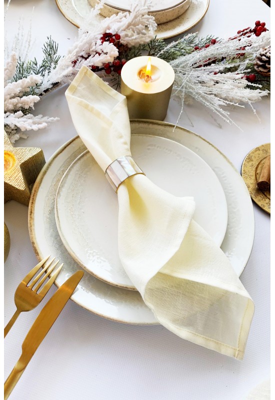 https://www.touchablelinen.com/image/cache/catalog/products/22/Linen-napkins-in-Off-white-8-550x800.jpg