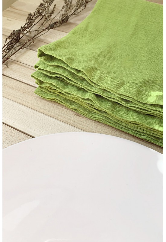 https://www.touchablelinen.com/image/cache/catalog/products/47/Linen-napkins-in-Chartreuse-green-3-550x800.jpg