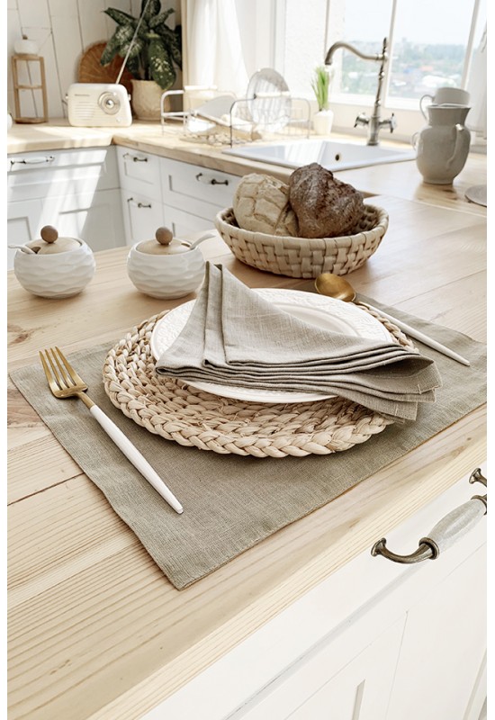 https://www.touchablelinen.com/image/cache/catalog/products/47/Linen-napkins-in-Sand-3-550x800.jpg